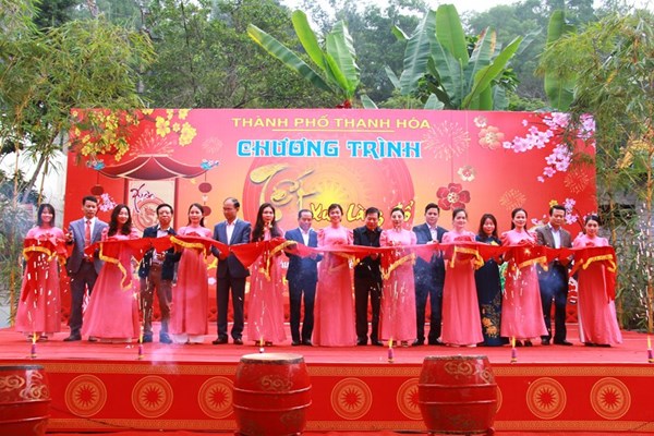 Đặc sắc không gian Tết xưa tại Làng cổ Đông Sơn, Thanh Hóa - Anh 1