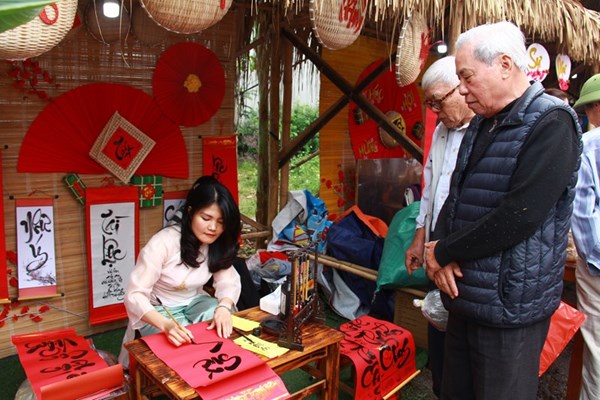 Đặc sắc không gian Tết xưa tại Làng cổ Đông Sơn, Thanh Hóa - Anh 3