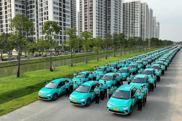 Các hãng taxi dự kiến xe điện sẽ giúp tiết kiệm hàng tỉ đồng - Anh 4