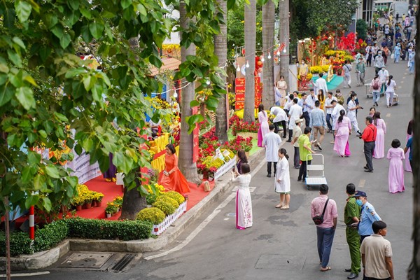Khai mạc đường hoa xuân Chợ Rẫy - Anh 2