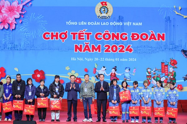 Gần 7,5 triệu lượt đoàn viên, NLĐ được chăm lo Tết - Anh 2