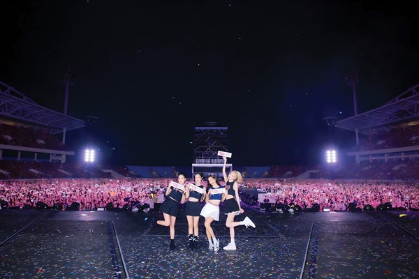 Bao giờ công nghiệp giải trí Việt Nam có được những đêm nhạc BlackPink? - Anh 2