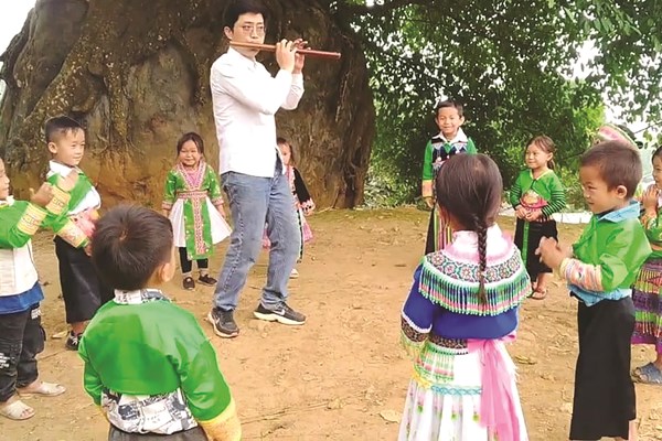 Thầy giáo mầm non trên rẻo cao Pù Nhi - Anh 2