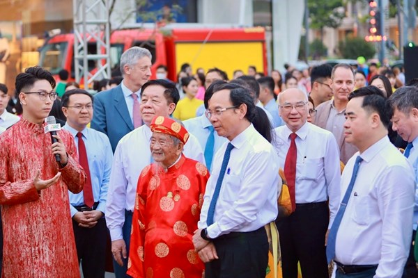Lễ hội Đường sách Tết 2024 phục vụ từ nay đến mùng 5 Tết - Anh 2