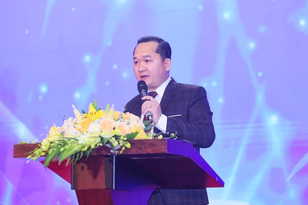 Hệ thống Anh ngữ Ocean Edu kỷ niệm 17 năm ngày thành lập - Anh 1
