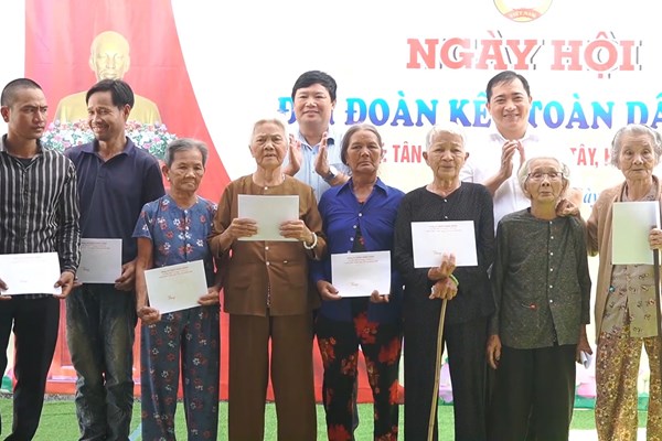 “Quả ngọt” từ công tác giảm nghèo bền vững ở huyện Nghĩa Hành - Anh 4