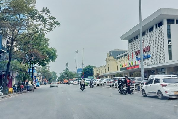 Hà Nội: Ngày 29 Tết vắng tiếng còi xe - Anh 9