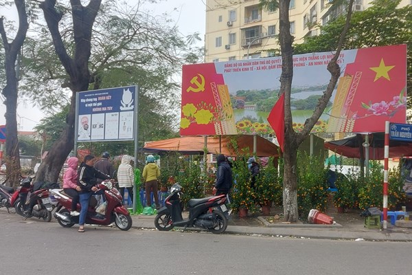 Hàng quán chiều 30 Tết: Nơi 