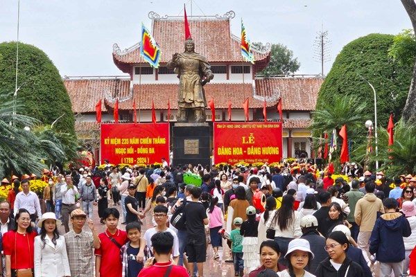 Bình Định kỷ niệm 235 năm Chiến thắng Ngọc Hồi - Đống Đa - Anh 2