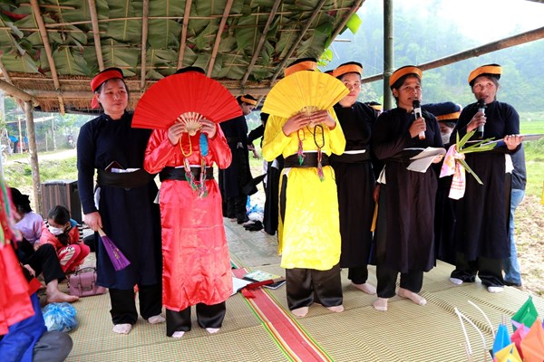 Đầu Xuân về Cao Bằng vui hội Nàng Hai - Anh 1