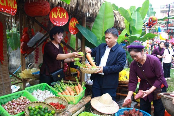 Du lịch Thanh Hóa thu 588 tỷ trong 7 ngày Tết Nguyên đán - Anh 2