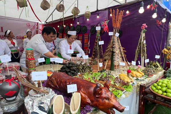 Ấn tượng với văn hoá, ẩm thực truyền thống của đồng bào Mường ở Tiến Xuân - Anh 4