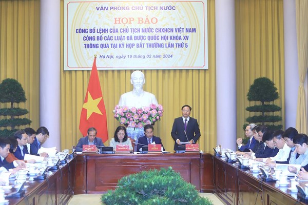 Công bố Lệnh của Chủ tịch nước về Luật Đất đai - Anh 1