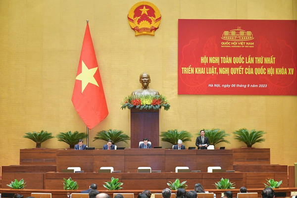 Tổ chức Hội nghị toàn quốc lần thứ hai triển khai luật, nghị quyết của Quốc hội - Anh 1
