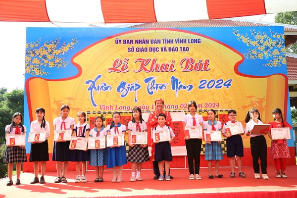 Vĩnh Long: Ấn tượng Lễ khai bút Xuân Giáp Thìn 2024 - Anh 3