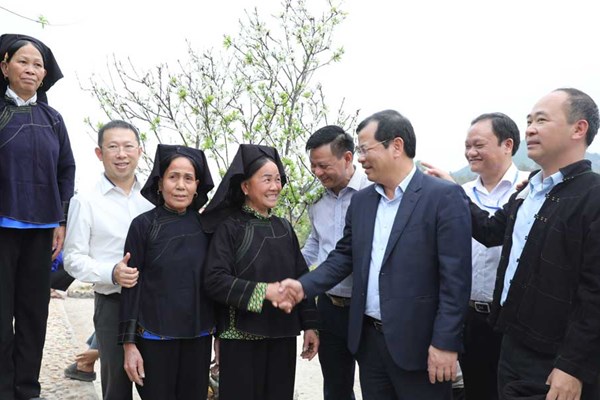 Hoi hat Sloong hao va phien cho xuan vung cao Luc Ngan - Anh 3