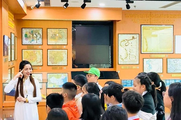 Gắn kết bảo tàng với học đường - Anh 1
