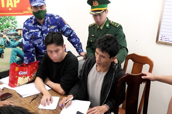 Bắt giữ đối tượng vận chuyển hơn 11 nghìn viên ma tuý tại khu neo đậu tàu thuyền - Anh 2