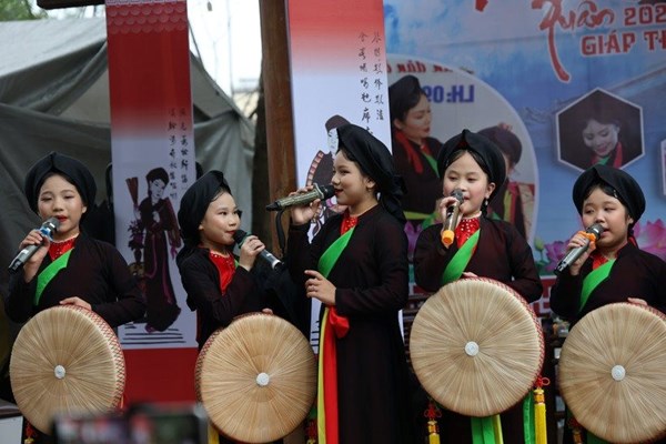 Hội Lim rộn ràng làn điệu Quan họ, câu hát giao duyên - Anh 1