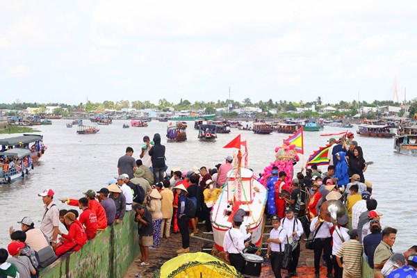 Cần Thơ: Lễ cầu an Miễu Bà Xóm Chài - Anh 1