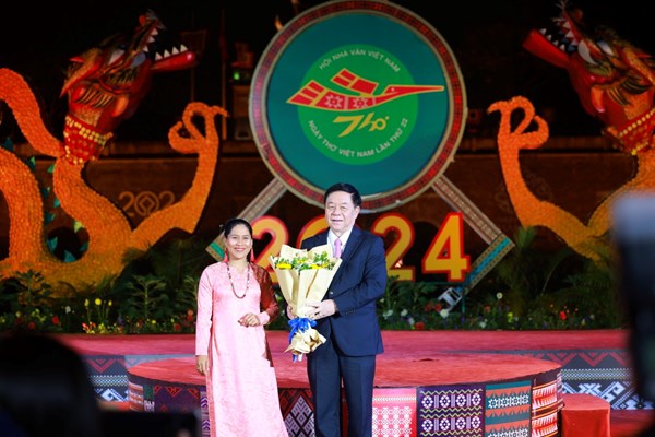Ngân vang “Bản hòa âm đất nước” - Anh 1