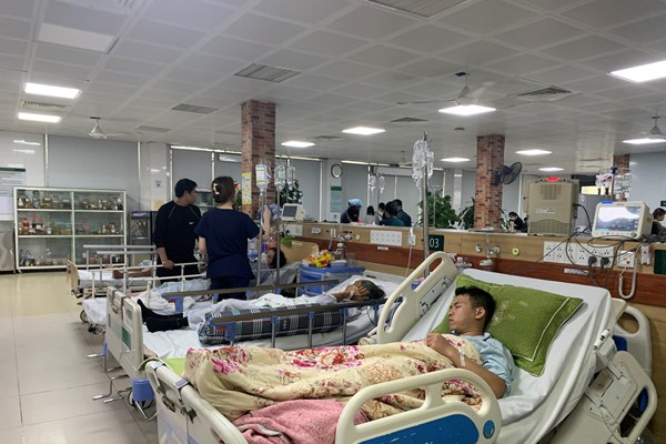 Những “chiến sĩ” trên mặt trận chống độc: Vượt qua mọi quy trình để cứu chữa bệnh nhân - Anh 2