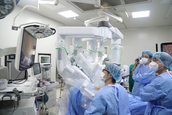 Bệnh viện K hợp tác với Nhật Bản trong điều trị ung thư đường tiêu hoá bằng robot hiện đại - Anh 1