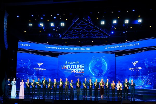 VinFuture công bố Danh sách Hội đồng Giải thưởng mùa 4 - 2024 - Anh 4