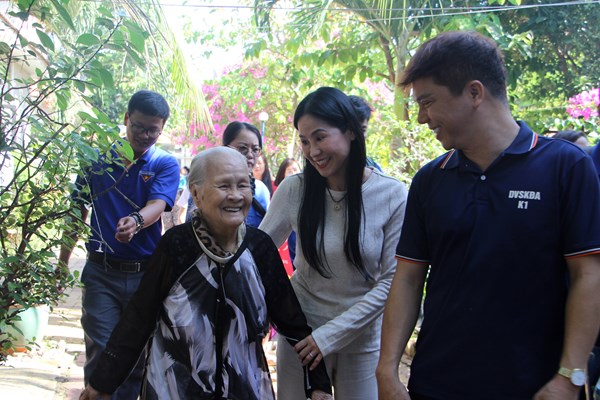 TP.HCM: Các nghệ sĩ lão thành chuyển về ngôi nhà chung ấm áp tại Trung tâm Dưỡng lão Thị Nghè - Anh 4