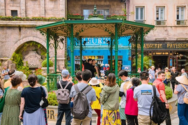 Ba Na Hills ưu đãi vé cáp treo chỉ còn 350.000 đồng tri ân người dân Quảng Nam, Đà Nẵng - Anh 4