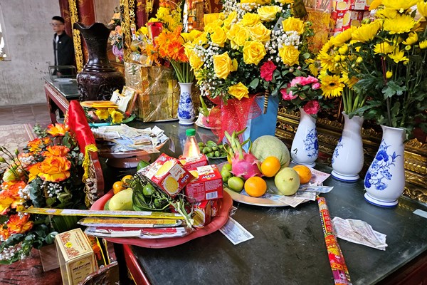 Nghi vấn “biển thủ” tiền công đức tại đền Ông Hoàng Mười (Nghệ An): Chi cho việc ăn sáng, nấu cháo đêm…? - Anh 1