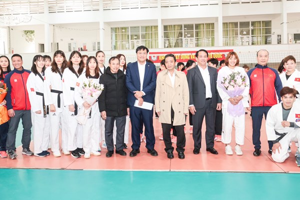 Thứ trưởng Hoàng Đạo Cương kiểm tra công tác chuẩn bị cho Olympic Paris 2024 - Anh 3