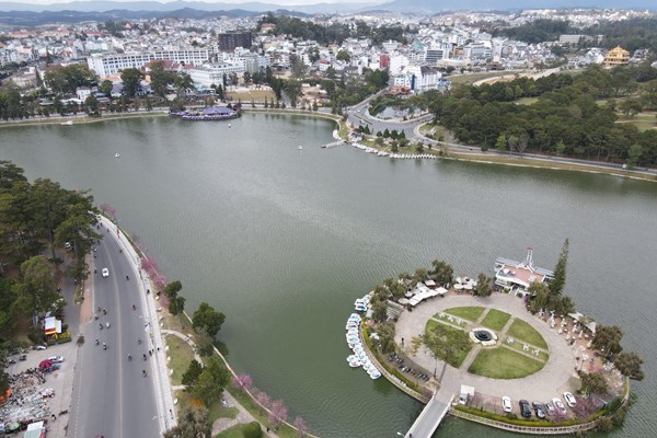Lâm Đồng: Nhiều hoạt động kích cầu du lịch trong năm 2024 - Anh 2