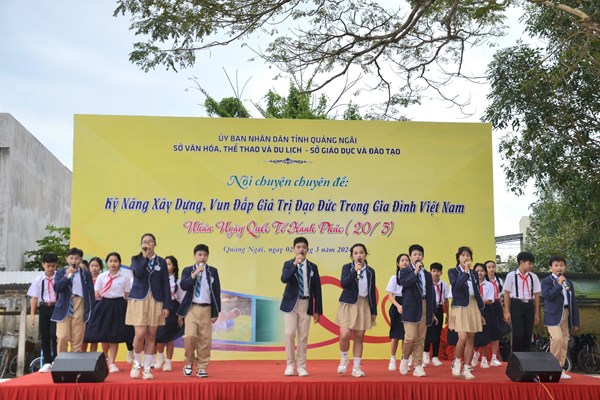 Truyền thông đạo đức, lối sống gia đình tới trường học - Anh 3