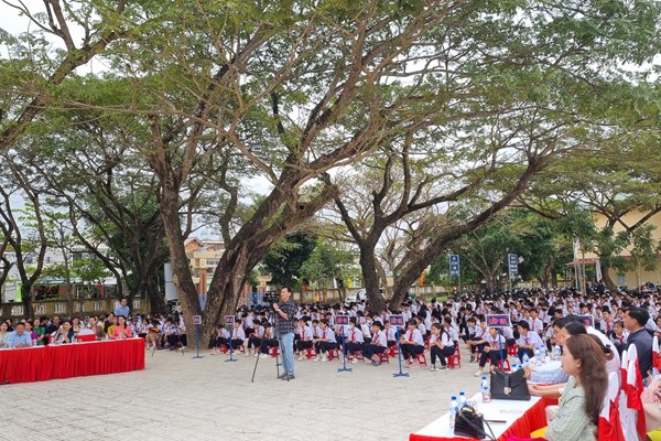 Truyền thông đạo đức, lối sống gia đình tới trường học - Anh 1