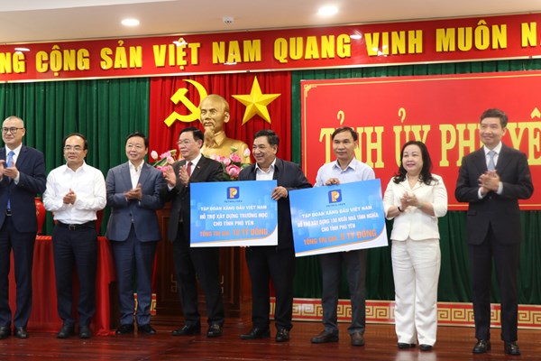Chủ tịch Quốc hội Vương Đình Huệ: Phú Yên cần khai thác nhiều hơn nữa tiềm năng văn hoá để phát triển du lịch - Anh 4