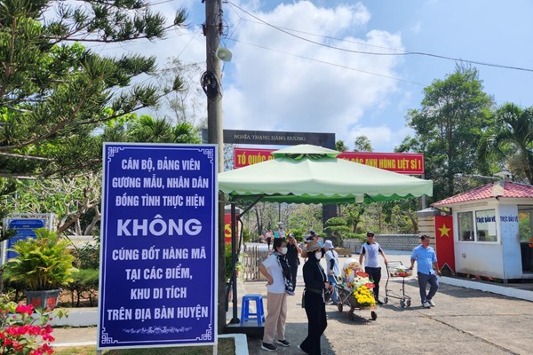 Côn Đảo sẽ kiên quyết: Nói không với đốt hàng mã tại các di tích - Anh 3