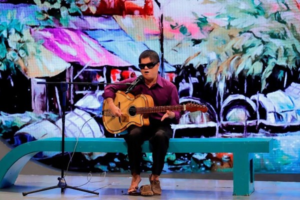 Tiếp thêm nghị lực với đêm gala “Trạm yêu thương” - Anh 1