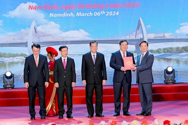 Nam Định công bố Quy hoạch tỉnh thời kỳ 2021-2030, tầm nhìn đến năm 2050 và xúc tiến đầu tư năm 2024 - Anh 1