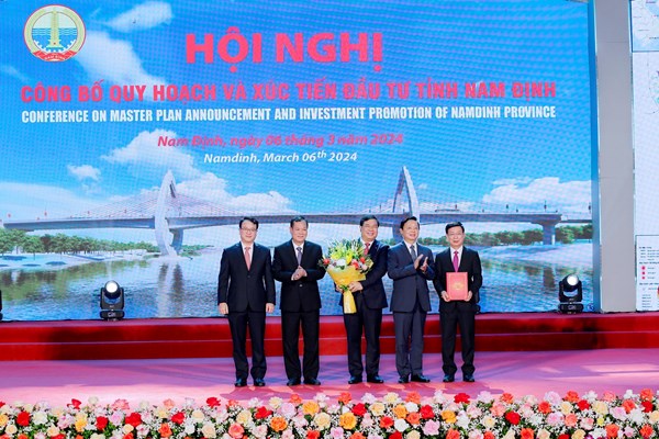 Nam Định công bố Quy hoạch tỉnh thời kỳ 2021-2030, tầm nhìn đến năm 2050 và xúc tiến đầu tư năm 2024 - Anh 2
