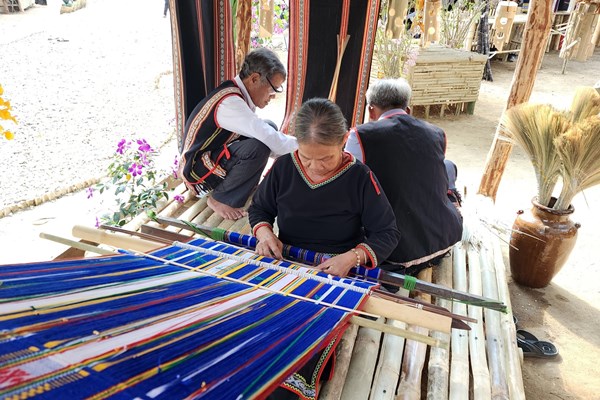 Mãn nhãn với chương trình nghệ thuật “Đăk Hà ngày mùa” - Anh 2