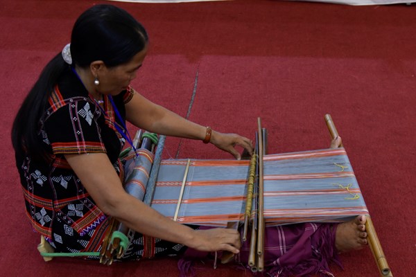 Bảo tồn, phát huy giá trị văn hóa truyền thống - Anh 1
