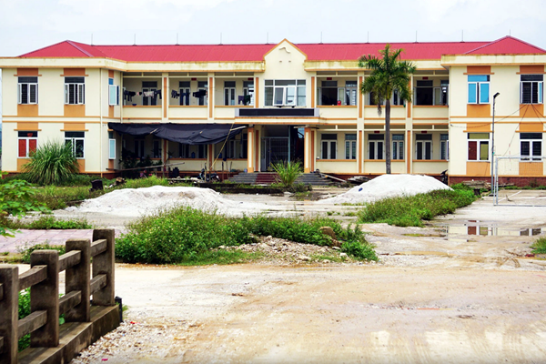 Công sở tiền tỉ bỏ hoang sau sáp nhập - Anh 1