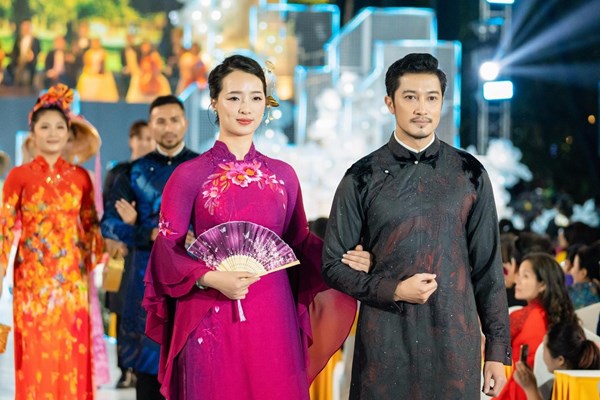 10 BST đặc biệt  của NTK Đỗ Trịnh Hoài Nam - Anh 2