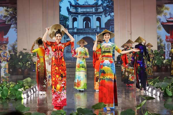 10 BST đặc biệt  của NTK Đỗ Trịnh Hoài Nam - Anh 7