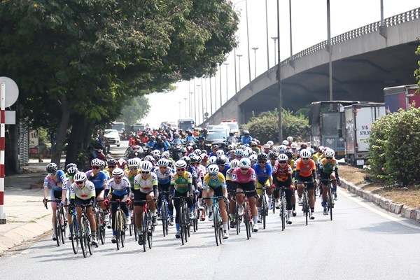 Chủ nhà Bình Dương thắng lớn tại giải xe đạp quốc tế Biwase Cup 2024 - Anh 1