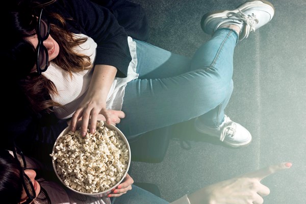 Tận dụng mạng xã hội để quảng bá phim ảnh: Cơ hội và thách thức - Anh 1