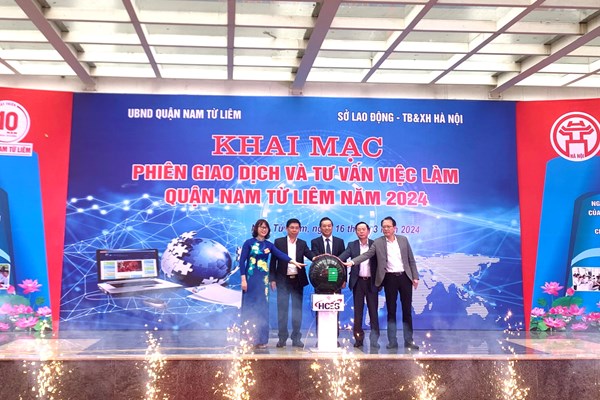 Hà Nội: Hơn 30 doanh nghiệp tuyển dụng 1.800 việc làm - Anh 1