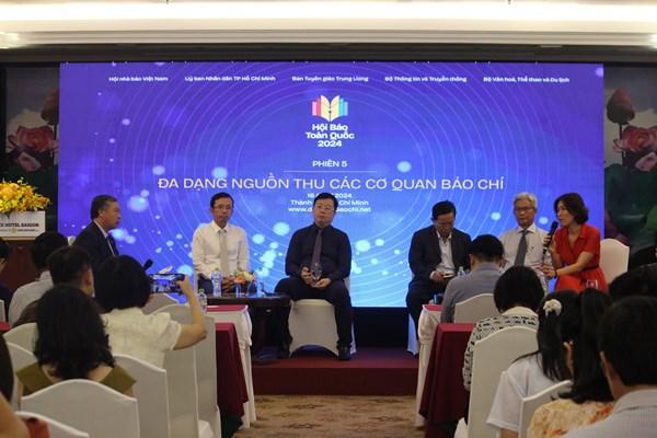 Giải “bài toán” đa dạng nguồn thu cho báo chí - Anh 1