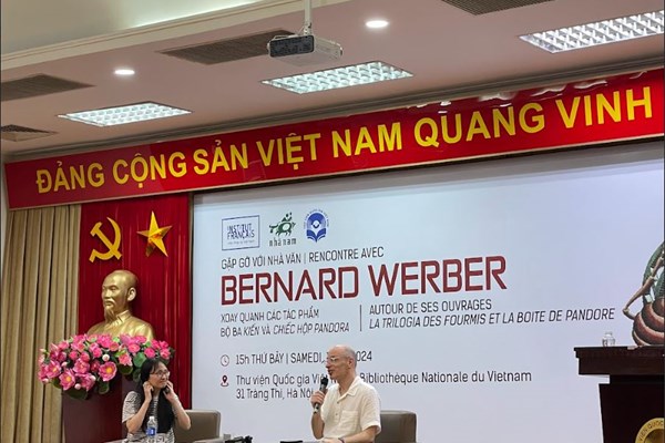 Gặp gỡ nhà văn Bernard Werber: Khám phá thế giới sau những trang sách - Anh 1